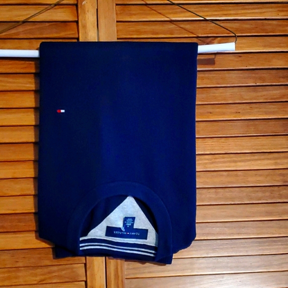 Hilfiger sweater - Picture 1 of 4